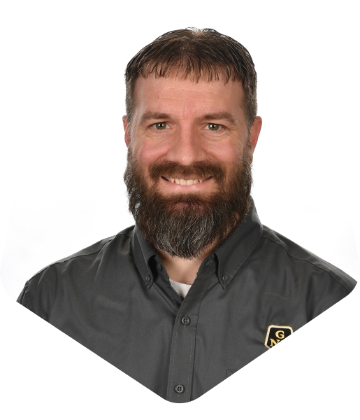 Team member headshot of Scott