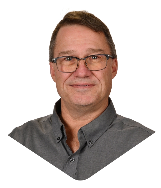 Team member headshot of Rob