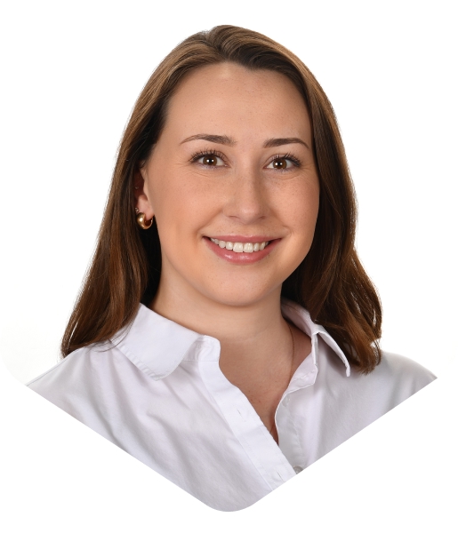 Team member headshot of Alyssa